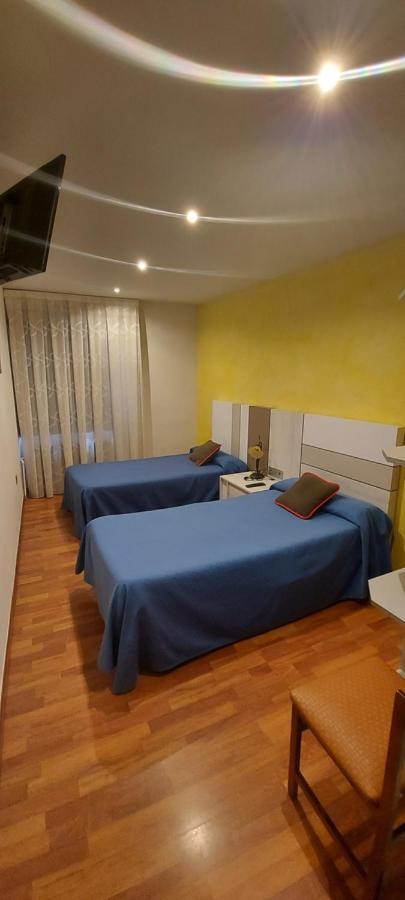 Hostal Del Campo Arevalo Luaran gambar