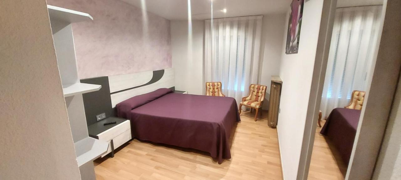 Hostal Del Campo Arevalo Luaran gambar
